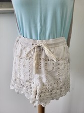 FROG BOX  Shorts Gr XS , S   Creme  Weiß Kurze Hose mit Taschen und Spitze