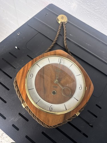 Alte ruka wanduhr - , kordeluhr