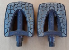 Zwei Pedale Kinderfahrrad rechts und links