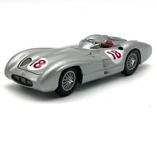Franklin Mint Mercedes Benz W196R Rennwagen 1954 in silber #18, 1:24, RV09