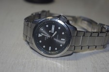 Seiko 5 Sports graues