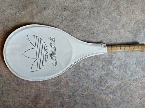 Gebrauchter tennisschläger - gebrauchter,