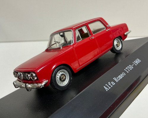 Modellauto alfa romeo - modellauto,