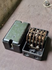 Schaltschütz Klöckner Moeller im Installationsgehäuse aus Bakelit-220VAC Spule 