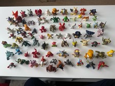 64 Digimon Mini Figuren und 14