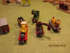 THOMAS +seine Freunde METALL LOKS+Anhänger für Holzeisenbahn magnetisch 6 Teile