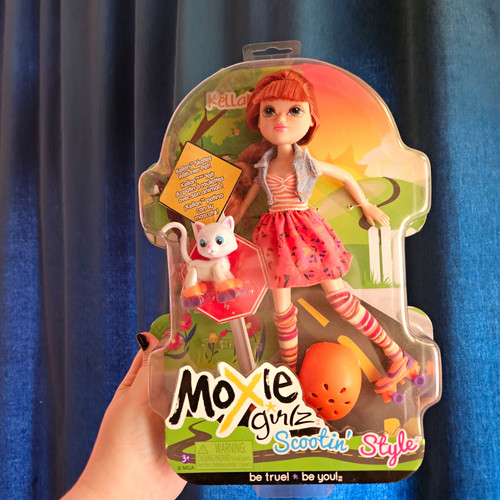 Moxie girlz scootin style - girlz, scootin'