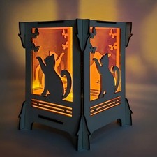 Handgefertigte Lindenholzlampe