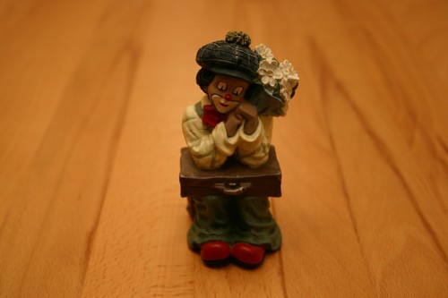 Gilde clown fernweh sitzend - clown,