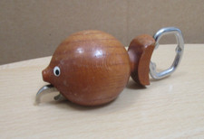 alter Flaschenöffner Fisch  Teak Holz Souvenir Eisen   Konvolut