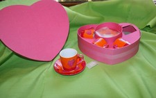 Geschenk Set 4 Espresso Tassen mit Unterteller Porzellan Geschenkbox in Herzform