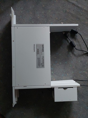 Sophos firewall sg135 rev - sophos, 2