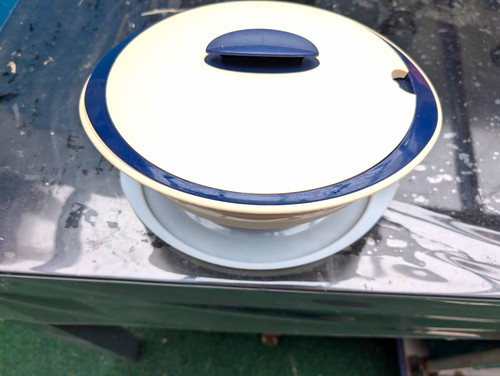 Tupperware ovales