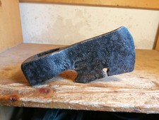 Alter französischer Axtkopf