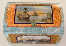 Große alte Blechdose