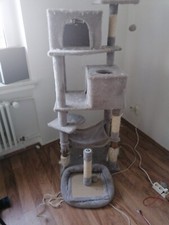 Katzenkratzbaum Grau Mittelgroß. Kein Versand Nur Abholung Möglich 
