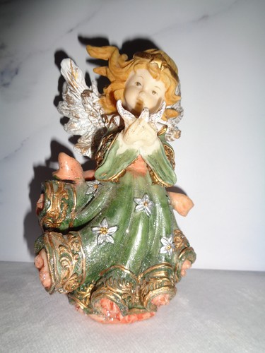 Engel figur mit taube - engel,
