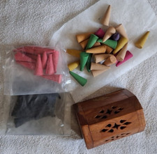 Räucherschale / Truhe /   - Holz - braun für Räucherkerzen mit Räucherkegeln