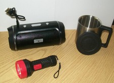(1173) 3 Teile f. Outdoor – Lautsprecher/Radio + Tasse m. Deckel + Taschenlampe