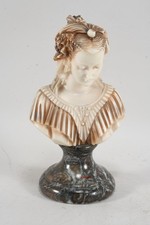 N92C03- Kunstmasse Büste einer Frau
