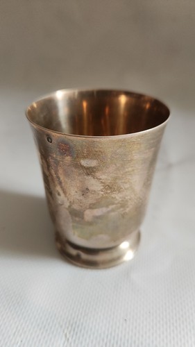 Kleiner alter becher - /,