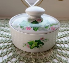 Limoges Bonboniere Deckeldose Myosotis Frankreich