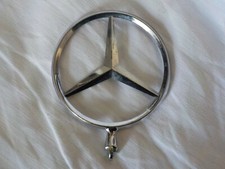 Aus einer Auflösung: Mercedes Benz Emblem / Schriftzug (Nr.2)