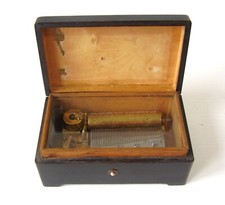 Antike seltene Spieldose 4 Melodien vor 1945
