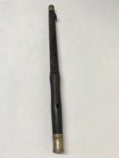 ANTIKE QUERFLÖTE, PALISANDERHOLZ, UM JH. 1820, 38 CM LANG