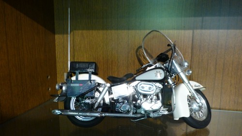 Harley davidson police bike - harley,