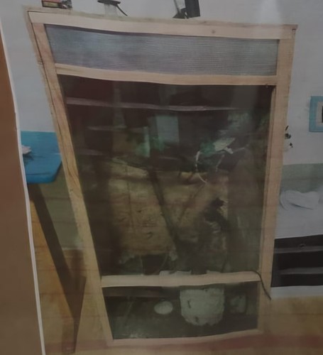 Holz terrarium mit holzrahmen - holz-terrarium,