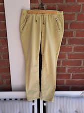 Schlupfhose,  Red Button