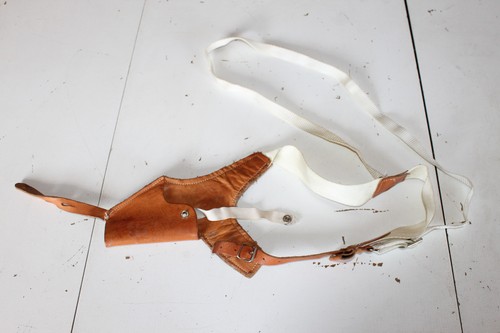 Pistolenschulterholster