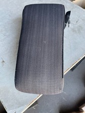 Mercedes W124 300TE Mittelarmlehne vorne Stoff  schwarz mit Blende