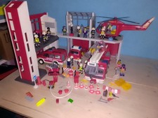 Playmobil Feuerwehr Station mit Zubehör