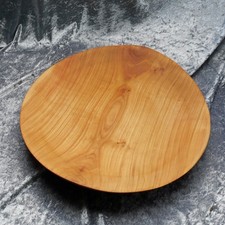 Großer Teller aus Kirschholz, nass gedrechselt, Durchmesser 35 cm, mit Füßen