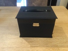 Schmuckschatulle TCM schwarz sehr guter Zustand 