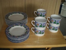 Schönes  Kaffeeservice 18tlg. Für 6 Personen  Porzellan, weiß/blau