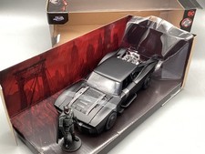 Modellautos 1:24 Jada Toys THE Batman und Batmobile mit OVP