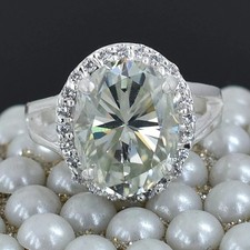 5 Karat Aus Weiß Behandelt