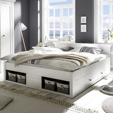 Bett mit Schubkasten