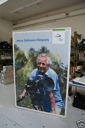 Banner messedisplay 200x215 - banner,