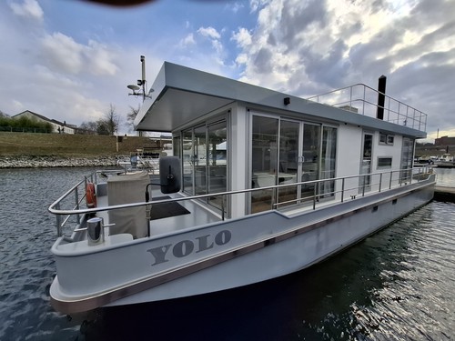 Hausboot cruising home - hausboot,