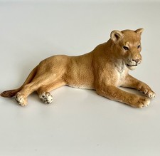 Schleich 14375 Löwin liegend