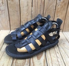 Trippen Schwarz Riemchen