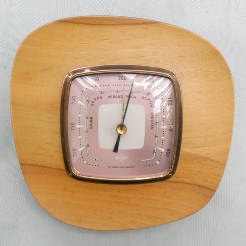 Hübsches altes barometer auf - hübsches,