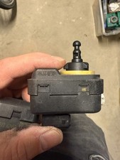 VALEO Stellmotor für Scheinwerfer toyota Yaris BJ 2007