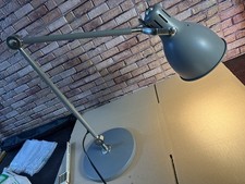 IKEA ARÖD Tischleuchte – Verstellbarer Arm, Grau Zustand B0825ARÖD Lampe Leuchte