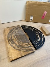 Wallity Dekorative hölzerne Wanduhr - Design walnussfarben Holz schwarz NEU Uhr