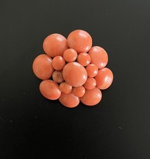 Korallenbrosche Vintage